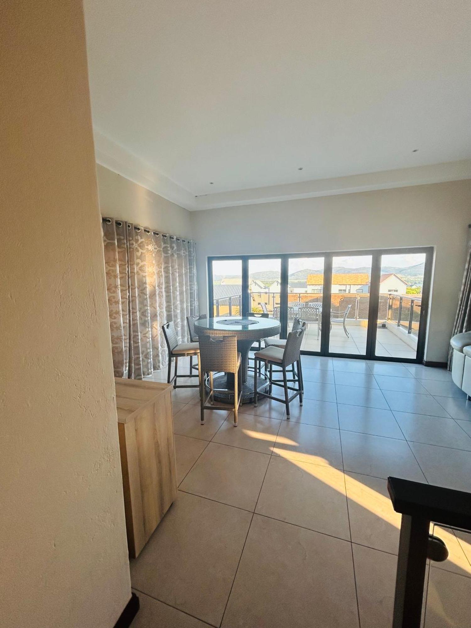 Bluewave Lifestyle Villa Hartbeespoort Bagian luar foto