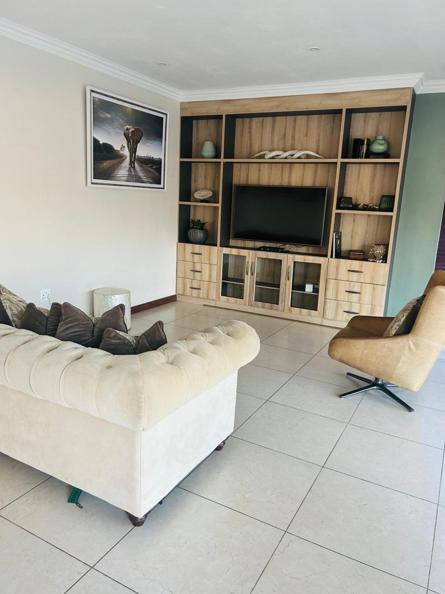 Bluewave Lifestyle Villa Hartbeespoort Bagian luar foto