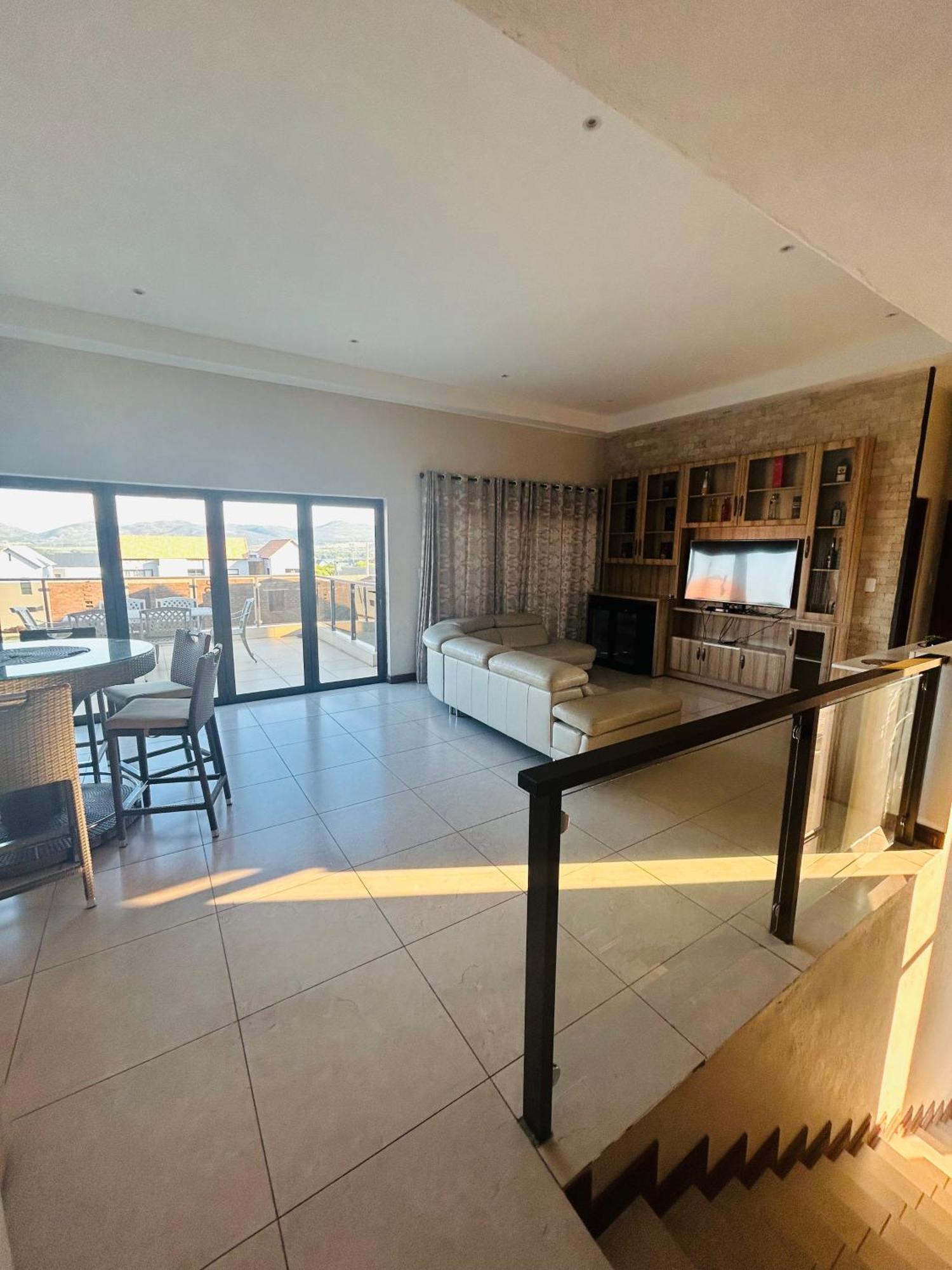 Bluewave Lifestyle Villa Hartbeespoort Bagian luar foto