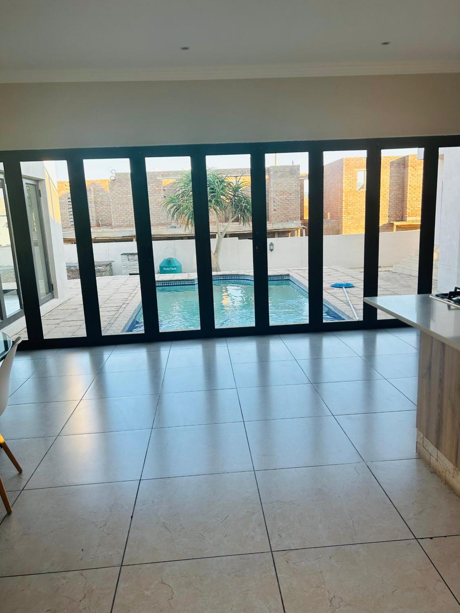 Bluewave Lifestyle Villa Hartbeespoort Bagian luar foto